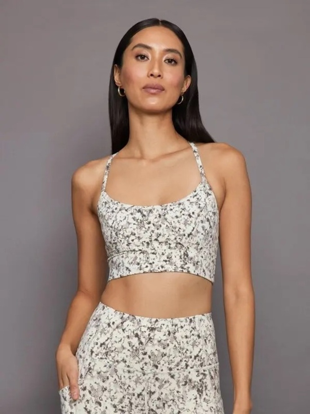 VARLEY Move Irena Bra Size Small in Crema Fractured